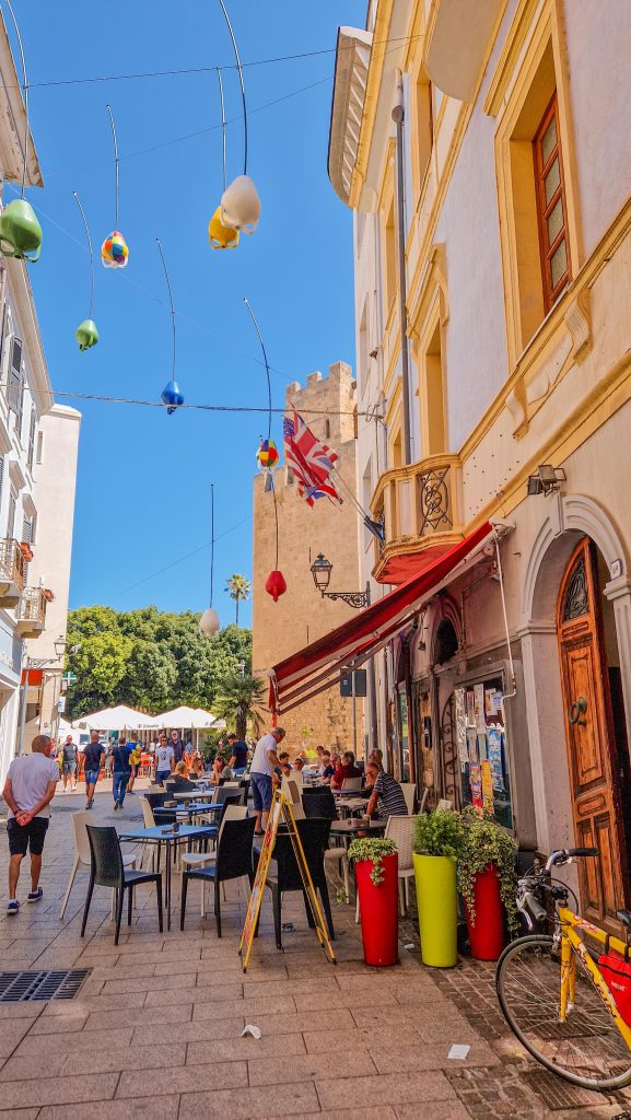 Ein Besuch der Stadt oristano in Sardinien lohnt sich