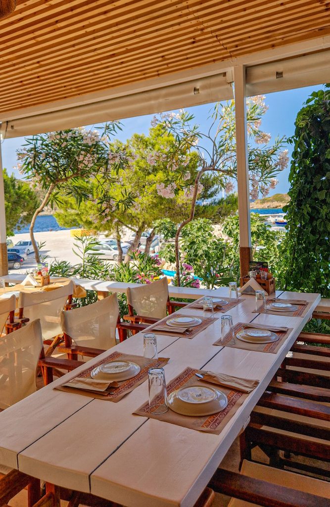 Madrakia Restaurant direkt am Strand